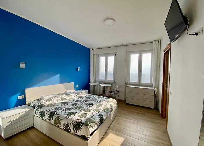 Venice Station House *