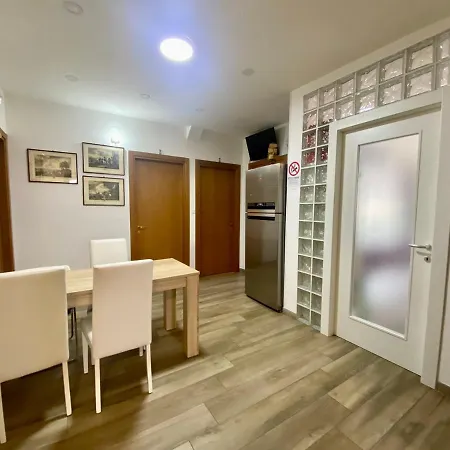 Venice Station House 民宿 *