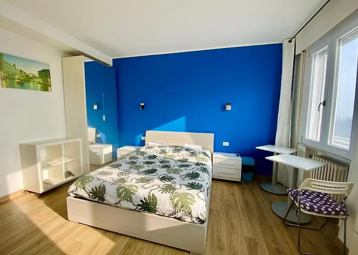 Venice Station House 民宿 *