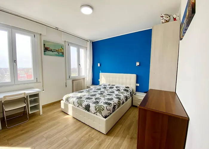 Venice Station House 梅斯特雷